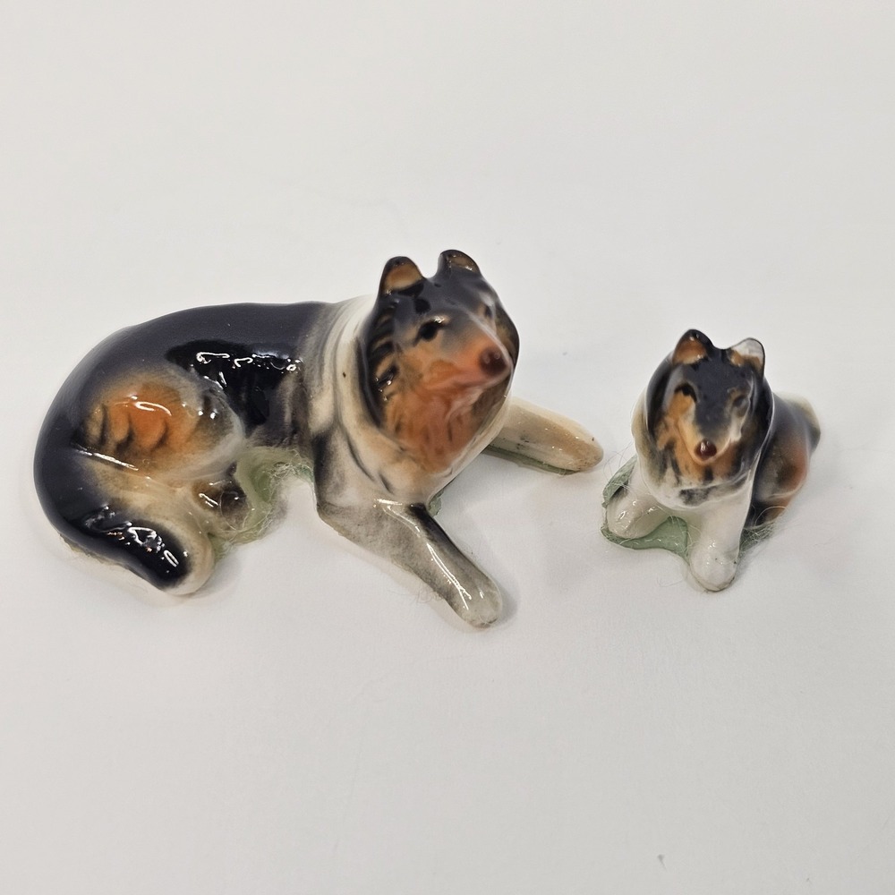 Vtg Mini Collie Figurines,‎ 1990's - Lot Of 2